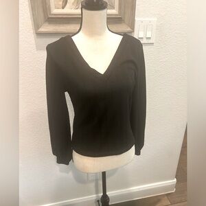 Black V-Neck Lightweight Ladies Pullover Sweater - Size Small - NWOT